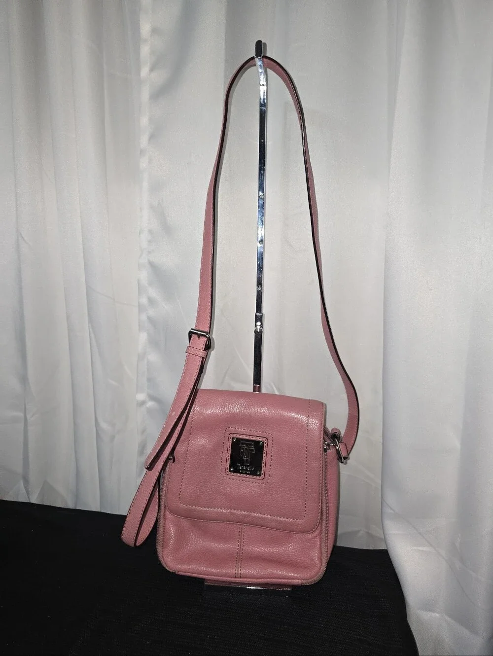 TIGNANELLO RARE GENUINE Pink Leather 3 DIVIDER Crossbody Bag